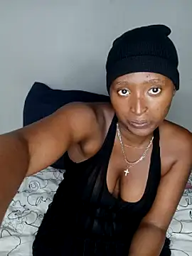 Chat XXX en directo de sexyiyaraxx