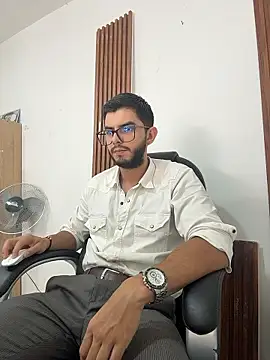 Milosky000 라이브 XXX 채팅