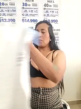 PAULA20-'s Webcam Show