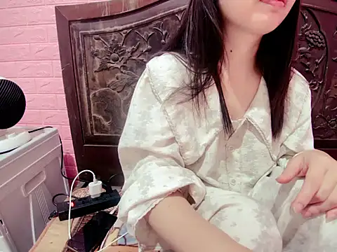 Thu_yaha Chat XXX live