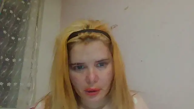 HornyElena: απευθείας συνομιλία ΧΧΧ