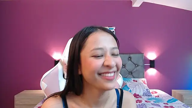 Chat XXX en directo de LittleAshleey