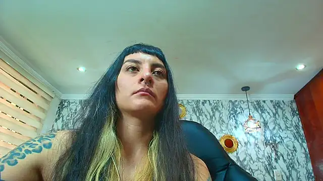 Živý XXX chat Naughty_Kittenm
