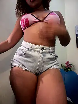 Chatroom XXX en direct de ChristyAddams