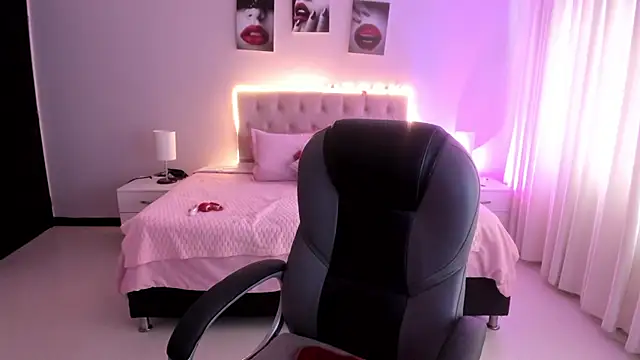 Chatroom XXX en direct de Violeta_Hotter