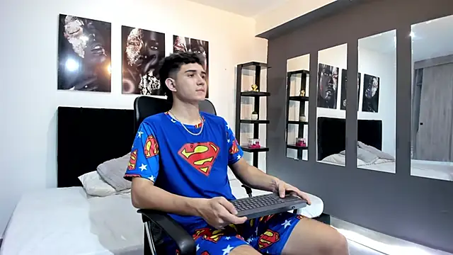 Chatroom XXX en direct de Alejo_Grey