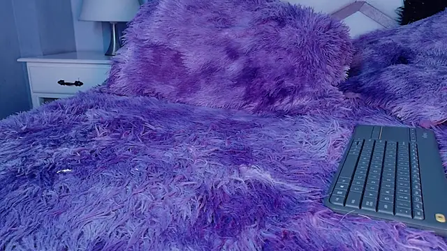 Chatroom XXX en direct de yvi_taylor