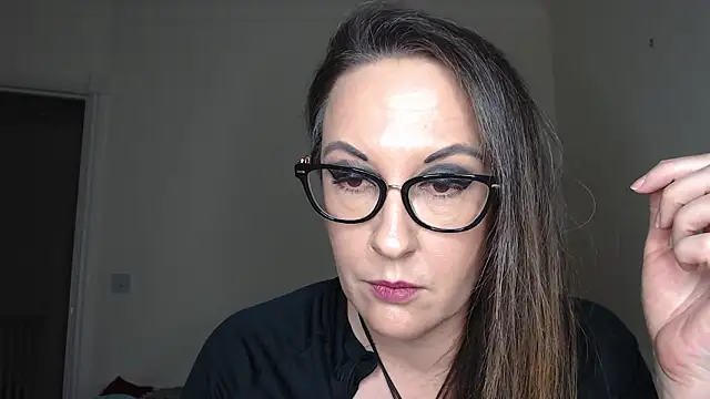 PsychicDominatrix Chat XXX live