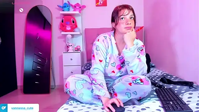 Chatroom XXX en direct de Vannessa__Shy