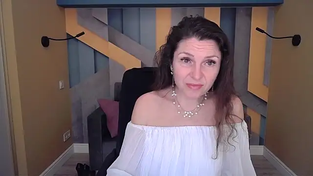 Chatroom XXX en direct de EllaLong