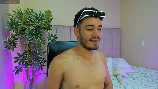 aries_unbound Live XXX Chat