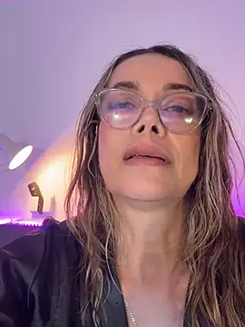 Claud_LUX Chat XXX live