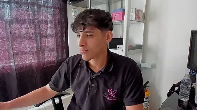 MaxStar26 webcam show