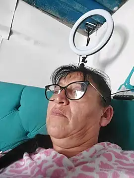 clarita_01's Live XXX Chat