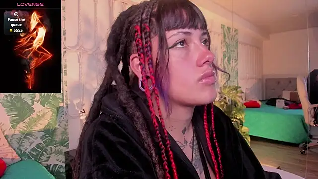 _sharlotte777 Adlı Modelin Canlı XXX Sohbeti