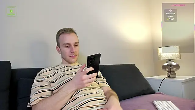 Buddy_Forman 即時 XXX 聊天