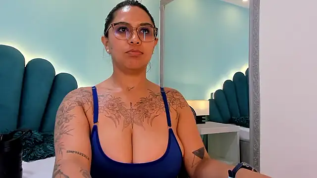 sharlott18: онлайн-секс-чат