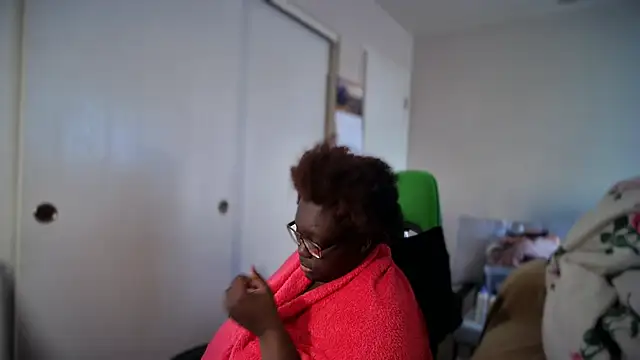 -Yagurlwest Live XXX-chat