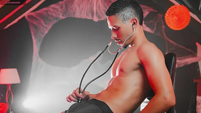 russthiago's Live XXX Chat