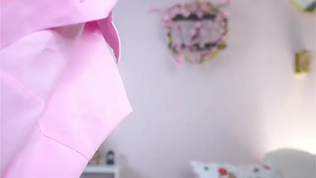 SunnivaCovil Live XXX-chat