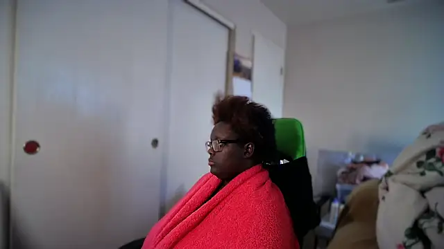 -Yagurlwest 即時 XXX 聊天