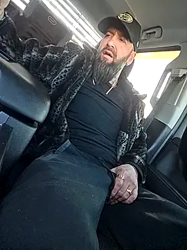 Chatroom XXX en direct de Beardedtattood