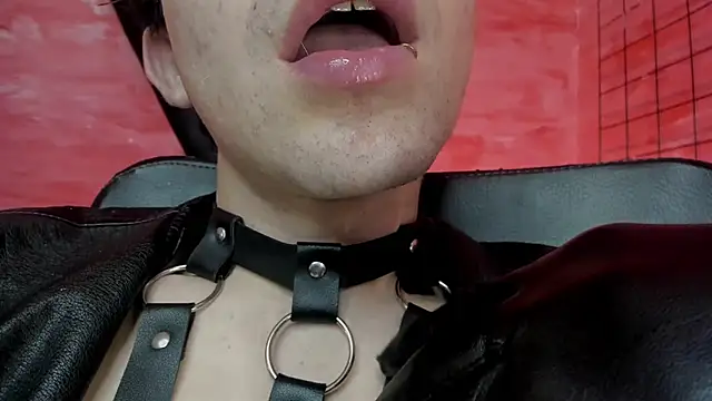 Eliot_X Adlı Modelin Canlı XXX Sohbeti