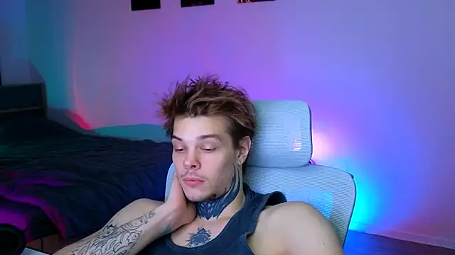 DENIS_HERE Adlı Modelin Canlı XXX Sohbeti