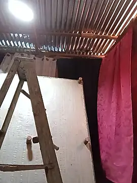 yanshotQQQQ Adlı Modelin Canlı XXX Sohbeti