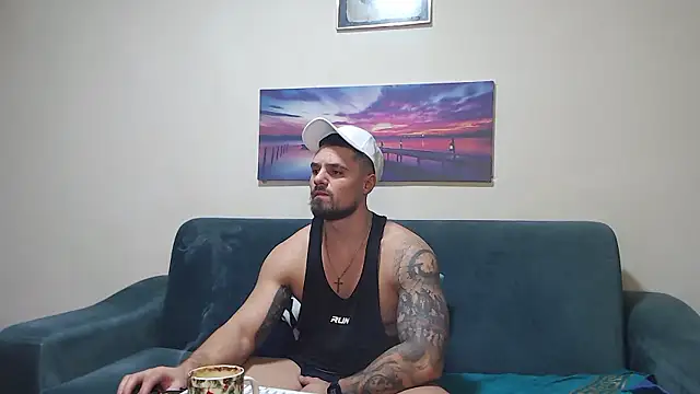 Tiberius_hunk Adlı Modelin Canlı XXX Sohbeti