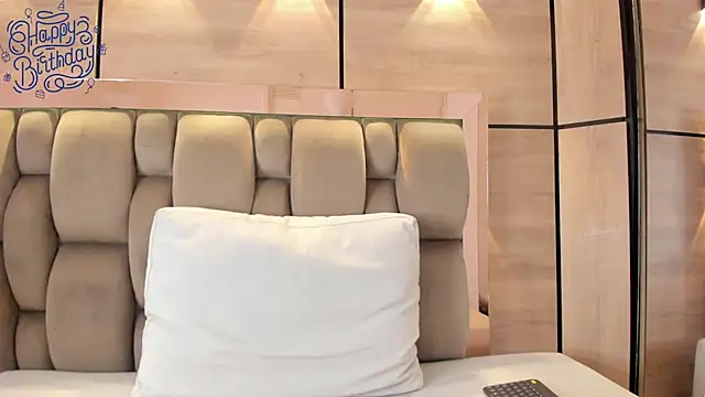 karol_lewiss' Live XXX Chat