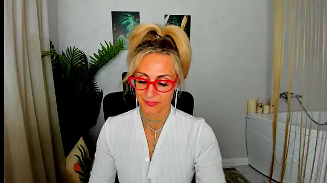 Онлайн чат XXX MuseOfStage