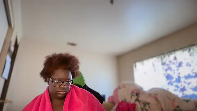 -Yagurlwest's Webcam Show