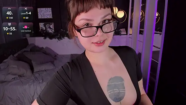 Chat +18 de Mayayammy ao vivo