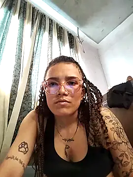 Yaumiko's Live XXX Chat