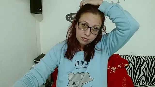 LadyHellene's Live XXX Chat