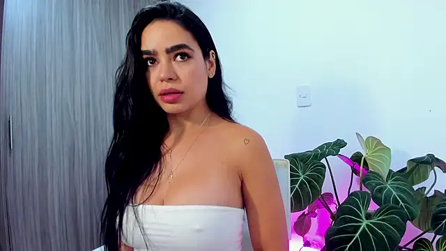 Sara_Leblanc's Live XXX Chat