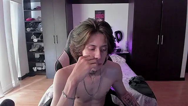 xIce_Boy's Live XXX Chat