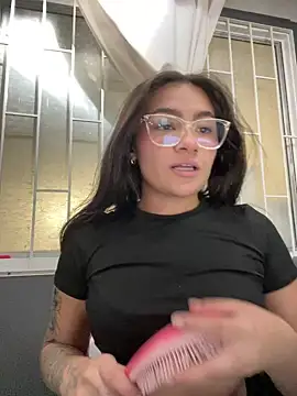 Онлайн чат XXX Alyha_Cortes