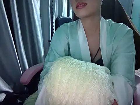 Ly-ny's Live XXX Chat