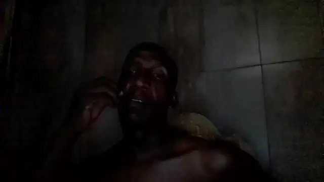 longdickson12345 Adlı Modelin Canlı XXX Sohbeti