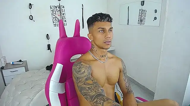 Leonard_Price Chat XXX in diretta