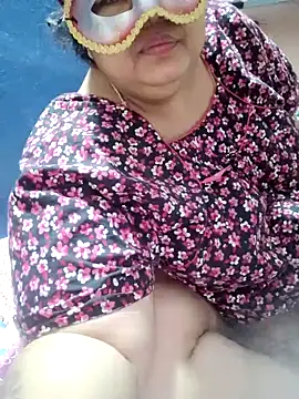 tamilthanushri Chat XXX in diretta