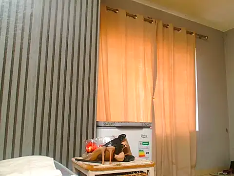 ROYALASS25's Webcam Show