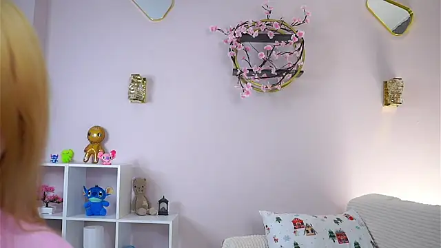 SunnivaCovil Live XXX-chat