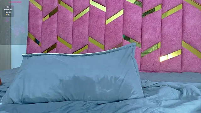 hornyhousekeeper_'s Live XXX Chat