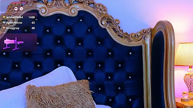 AdelinaVans élő XXX-chatje