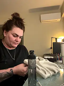 Czat XXX na żywo – HeyBABYGIRL