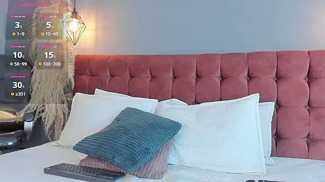 Chat +18 de Tania_77_ ao vivo