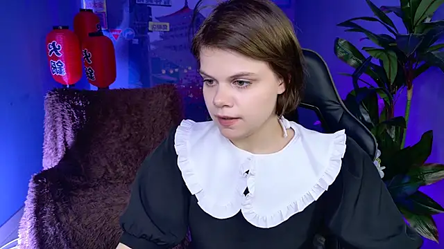 Chat +18 de EllieMurler ao vivo